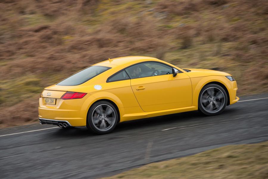  Audi TTS Coupe (8S) 2015 года  (UK) (фото 7 из 22)